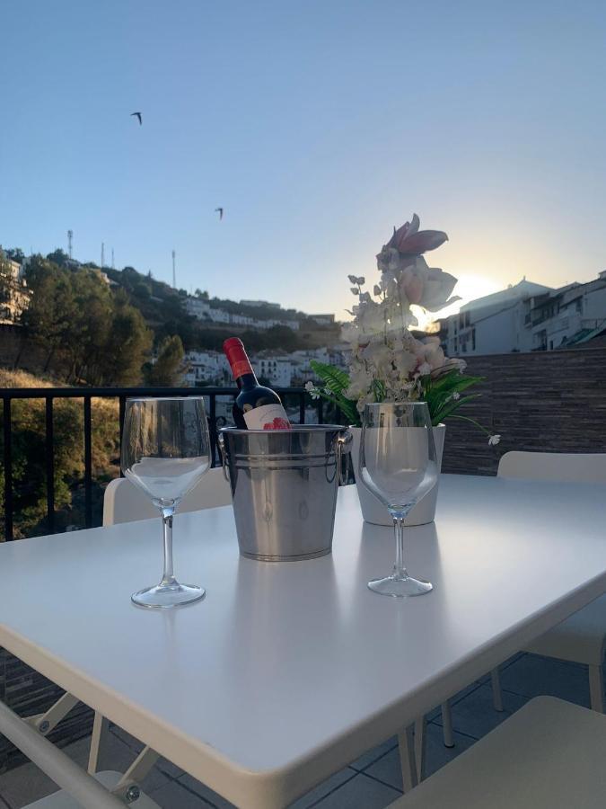 Setenil De Las BodegasEl Balcon De La Roca公寓 外观 照片